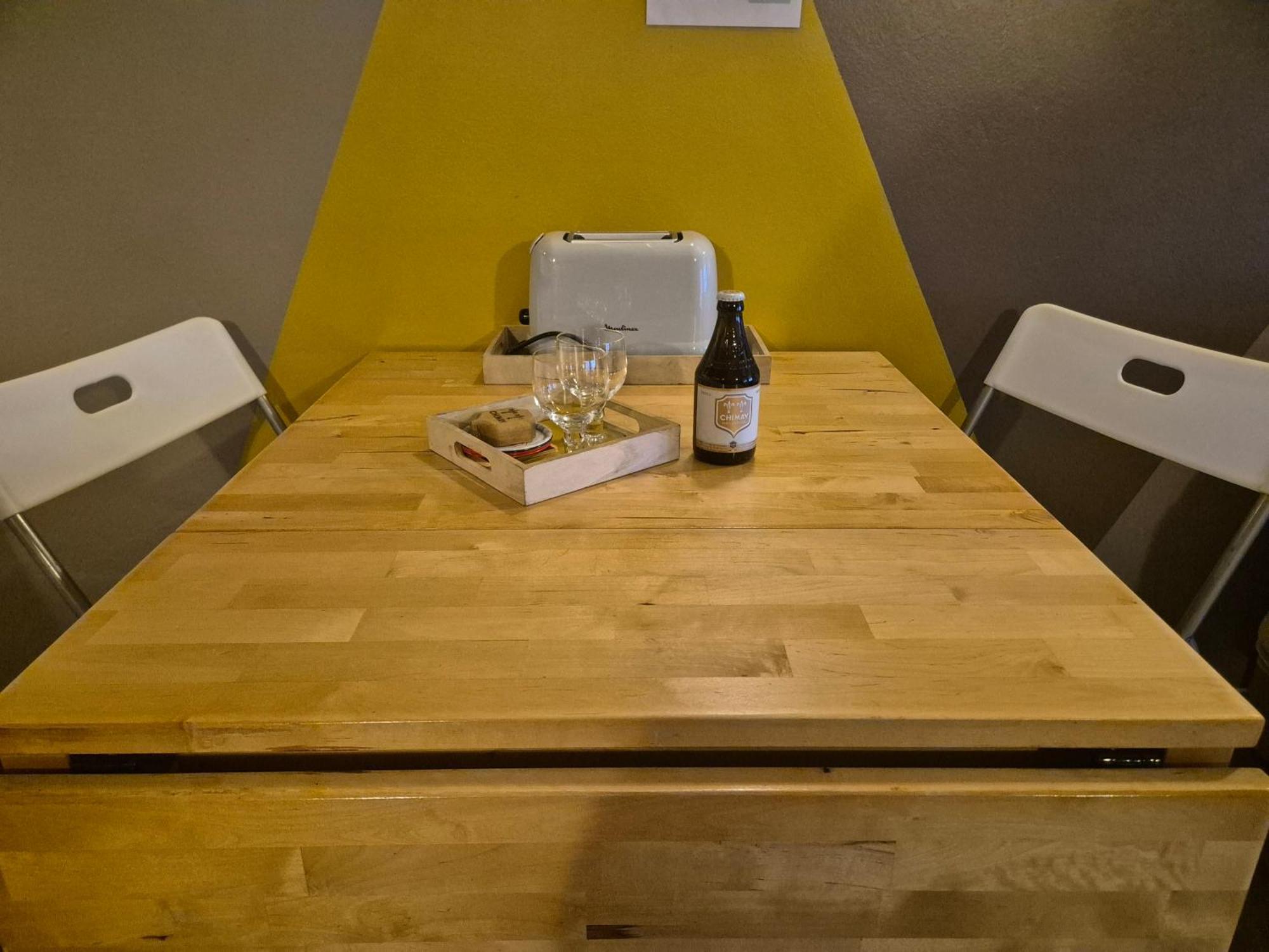 Studio Au Centre De Chimay, Arrivee Autonome מראה חיצוני תמונה